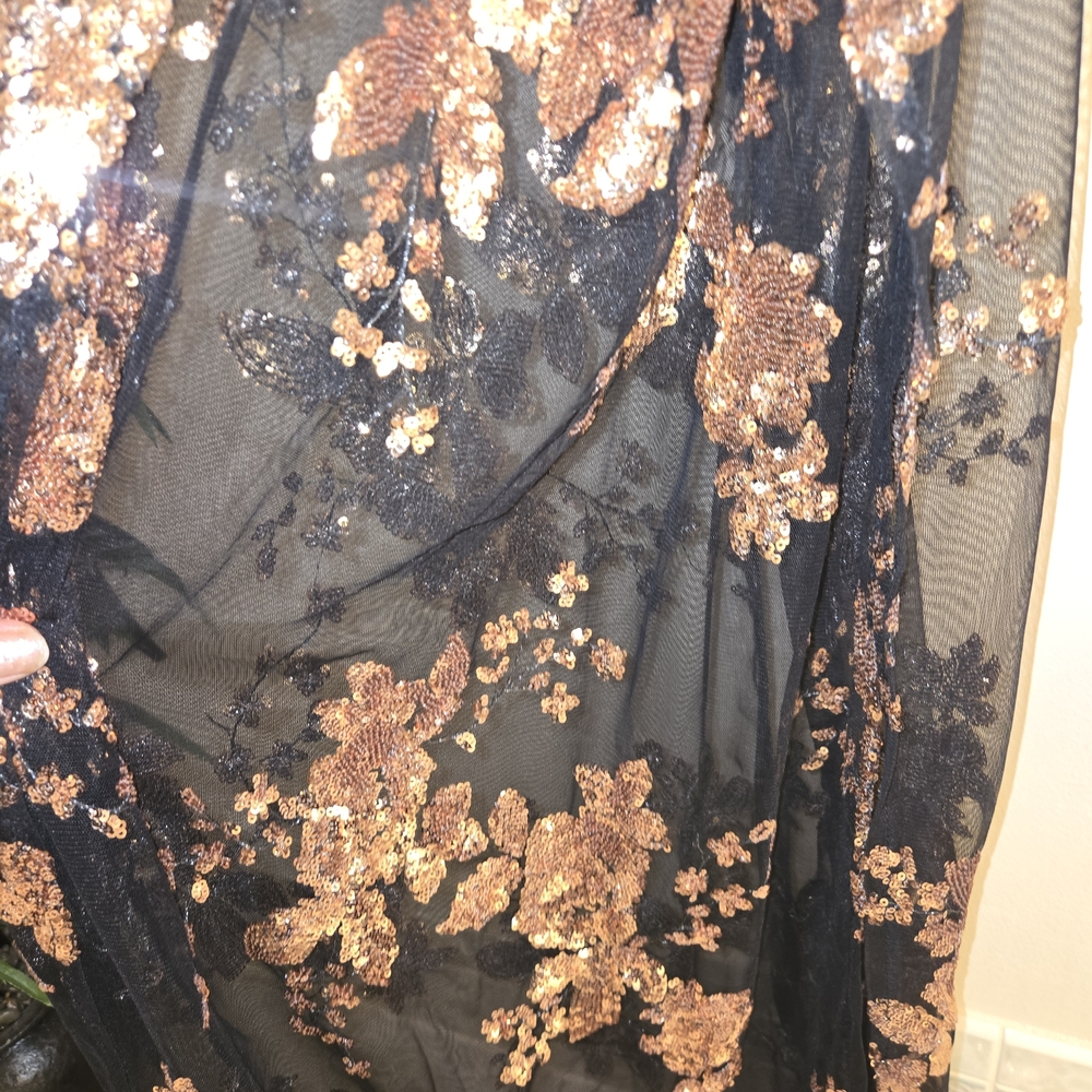 Black & Rose Gold Sequin Two-Piece Evening Dress - Picture 4 of 5